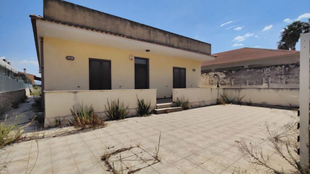 CORTILE ANTISTANTE